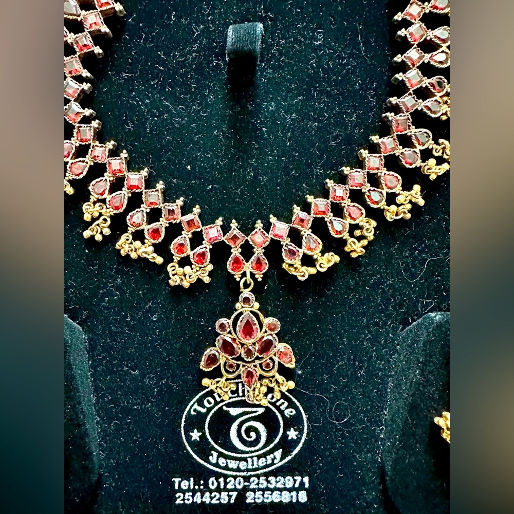 Indian Bollywood Style Choker Ceremonial Jewelry Set - Picture 5 of 5